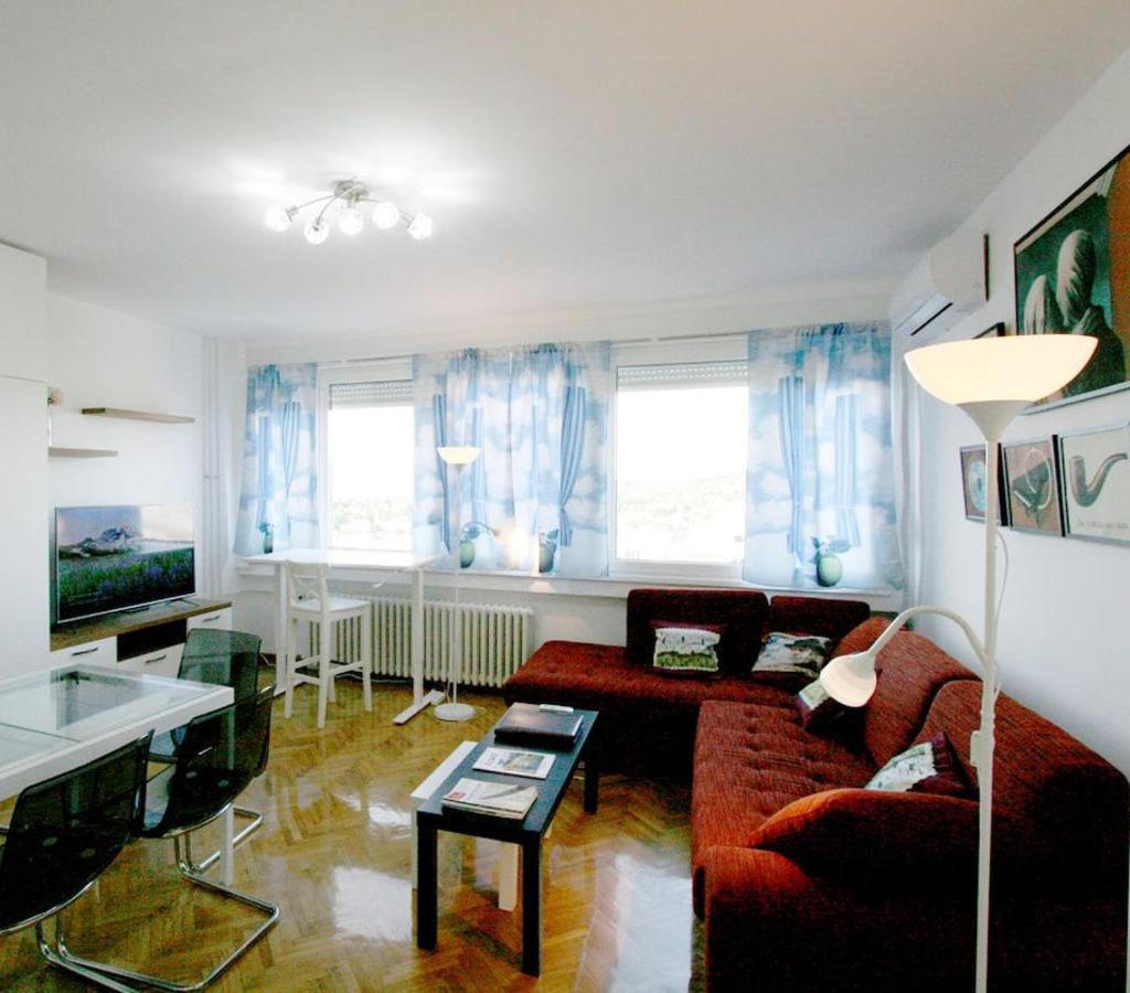 Magritte Business Grade Comfortable Apartment. Belgrad Exteriör bild